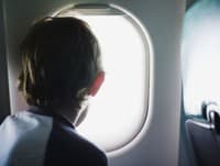 Návrat z dovolenky sa zmenil na nočnú moru: Tínedžer v lietadle pozrel z okna a zamrazilo ho