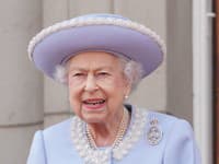 Po smrti kráľovnej čaká zmena bankovky, známky i hymnu