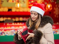 Vianočný ošiaľ je už tu: Ľudia nakupujú darčeky! Záujem je najmä o TENTO tovar, strach z rastu cien