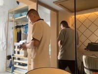 Turista zapol v hotelovej izbe skrytú kameru: Upratovača prichytila pri odsúdeniahodnom správaní