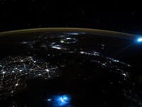 Astronaut na ISS zachytil na FOTO podivný úkaz: Pozrel na Zem a... čo to, preboha, je?