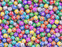 USA zachvátilo lotériové šialenstvo: Neuveriteľný jackpot je tretí najvyšší v histórii