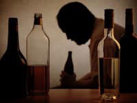 Trinásť znakov, že ste alkoholik: Odpovedzte si na tieto OTÁZKY a zistite, či ste závislý