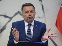 AKTUÁLNE Prokurátor podal obžalobu na guvernéra NBS Petra Kažimíra