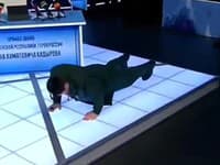 VIDEO Kadyrov sa snaží dokázať, že je vo výbornej forme: Počas prenosu si z televízneho štúdia spravil telocvičňu