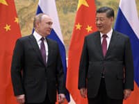 Čína stojí pred ťažkou dilemou: Rusku odmieta dodávať zbrane, no nemôže riskovať pád Putinovho režimu