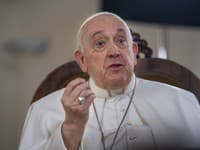 Pápež František šokuje modernými názormi! Toto si myslí o zrušení kňazského celibátu