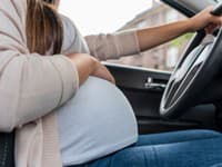 VAROVANIE pre tehotné ženy, ktoré jazdia autom: Toto môže spôsobiť vážne pôrodné komplikácie