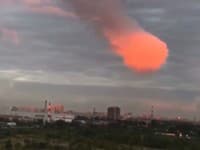 Nevysvetliteľný jav na oblohe nad Petrohradom: Ľudia v panike, sprisahanie vlády?