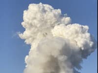 Tvrdý ukrajinský útok na Kryme: Drony zasiahli muničný sklad! Doprava je ochromená, evakuujú ľudí
