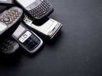 Dvadsať NAJ MÍĽNIKOV v 50-ročnej histórii mobilných telefónov: Ťažká nostalgia, spomínate na tieto?