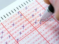 Matematik prezradil, ako môžete zvýšiť svoju šancu vyhrať v lotérii: A tejto taktike sa určite vyhnite