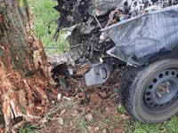 Tragická nehoda pri Hronských Kľačanoch: FOTO Z auta ostala len kopa šrotu! Zasahoval aj vrtuľník