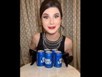 Totálny pád najznámejšieho amerického piva! KAMPAŇ s transgenderom pijáci zle pochopili, bráni sa šéfka marketingu