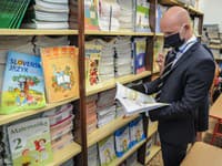 Poslanci zapríčinili žalostný stav v školstve: Rodičia zaplatia za učebnice detí dvakrát viac