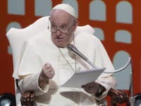 Pápež sa v lete v Portugalsku stretne s obeťami obťažovania zo strany duchovných