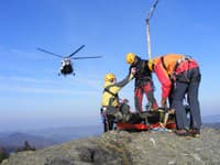 Horská záchranná služba pátrala vo Vysokých Tatrách po troch nezvestných turistoch
