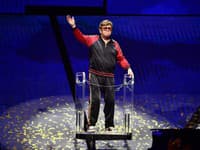 Emotívna rozlúčka hudobnej ikony: Posledný koncert Eltona Johna (76)... Nádherný odkaz fanúšikom!