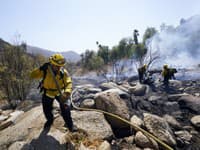 Panika na Kanárskych ostrovoch! V španielskom dovolenkovom raji vypukol veľký požiar: Horia domy, evakuujú ľudí