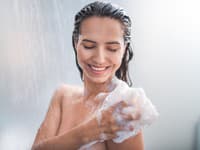 Na týchto dvoch miestach na tele máte najviac nezdravých baktérií: Myslite na ne pri sprchovaní!