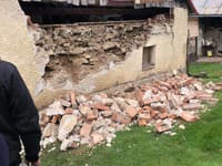 Pre škody po zemetrasení na východe Slovenska uzavreli jedno poschodie mestského úradu