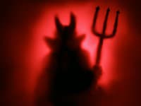 Archeológovia objavili prekliatu tabuľu s odkazom pre Satana: Jej temné posolstvo vyráža dych