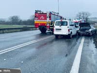 Predvianočná tragédia v Martine: Dopravnú nehodu neprežil 34-ročný vodič, prešiel do protismeru