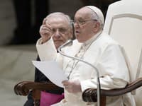 Škandál v katolíckej cirkvi: Kňaza exkomunikovali, takto nazval v kázni pápeža Františka