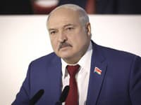 Bieloruský prezident Lukašenko si udelil doživotnú imunitu: Zakázal kandidatúru lídrom žijúcim v zahraničí