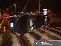 Vážna dopravná nehoda v centre Bratislavy: Ožratá vodička (20) vrazila do semaforu!