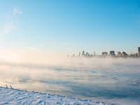 USA zasiahli obrovské mrazy: Chicago zahalil NEUVERITEĽNÝ jav! Pohľad ako z inej planéty