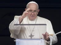Pápež František obhajoval požehnávanie párov v neregulárnych situáciách: Snažil sa aj o upokojenie kritikov