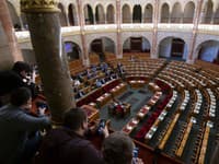 Maďarský parlament nerokuje o vstupe Švédska do NATO, poslanci Fideszu neprišli