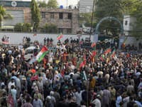 Demonštranti v Pakistane zablokovali diaľnice: Protestujú tak proti údajným falošným voľbám