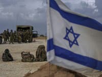 Izraelská armáda zverejnila údajné zábery vodcu Hamasu v Pásme Gazy Sinwára