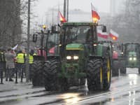 Poľskí farmári začali protest na hraniciach s Litvou: Nespokojnosť s prevozom ukrajinského obilia