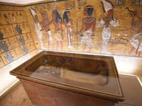 Umelá inteligencia varuje pred egyptskými hrobkami: Expertov môžu po ich otvorení čakať DESIVÉ následky!