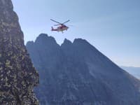 Horskí záchranári pátrajú v Alpách po šiestich nezvestných skialpinistoch