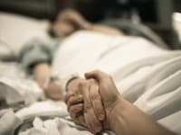 Zdravotná sestra upozornila na fenomén, ktorý signalizuje príchod smrti: Po tomto už nezostáva veľa času