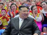 Namiesto bezohľadného tyrana miláčik publika: Kim Čong-un ako hviezda Tiktoku! Chytľavý song je dielom pripagandy