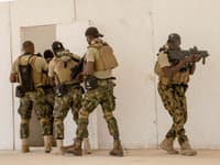 Útok džihádistov na západe krajiny si vyžiadal 21 obetí, informovalo nigerské ministerstvo obrany