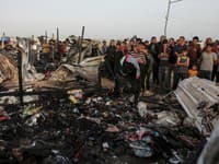 Počas izraelských náletov na Gazu prišlo o život najmenej 24 ľudí