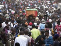 Najmenej 30 osôb prišlo o život počas protivládnych protestov v Keni