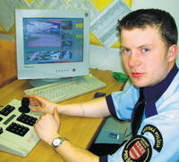 Kamerový systém obsluhuje aj mestský policajt Rastislav Procházska.