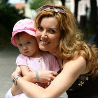 Ivett Némethyová pokúša šťastie na súťaži krásnych mamičiek.