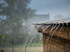 BRATISLAVA - Košice a ich okolie môžu v stredu podvečer zasiahnuť búrky s krúpami. Slovenský hydrometeorologický ústav (SHMÚ) v tejto súvislosti vydal výstrahu 1. stupňa s platnosťou do 18.00 h. Meteorológovia varujú: Výstraha pred búrkami a krúpami v tejto časti Slovenska