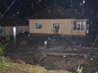 Domy v obci Píla zaplavila voda, 