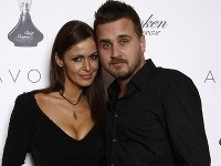 Lenka Šoóšová s priateľom Richardom sa stali v pondelok rodičmi. Majú syna Richarda. Lenka Šoóšová s priateľom Richardom sa stali v pondelok rodičmi. Majú syna Richarda.