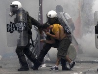 Násilnosti v Aténach