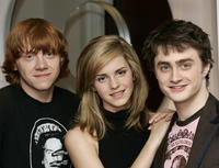 Daniel Radcliffe s hereckými kolegami